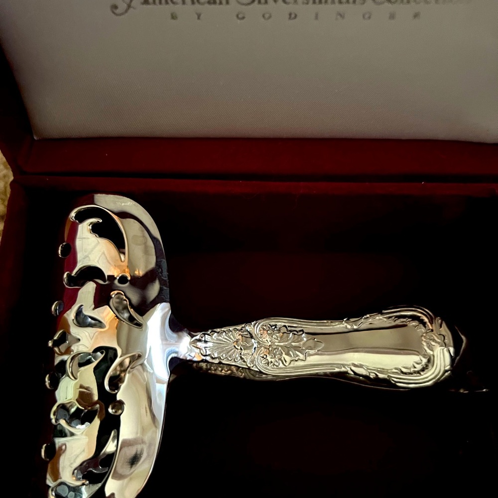 Vintage Godinger Silver Tong (Tiffany Style)